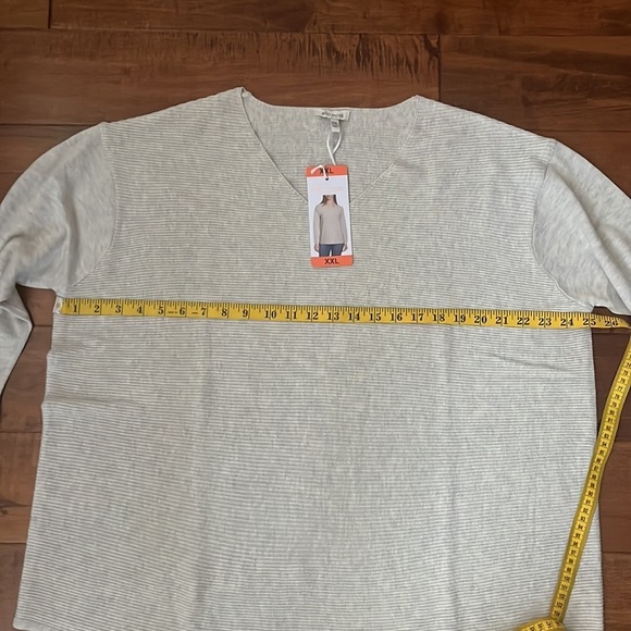 NWT Ella Moss Women's Size
XXL Blue Knit Sweater - Picture 6 of 10